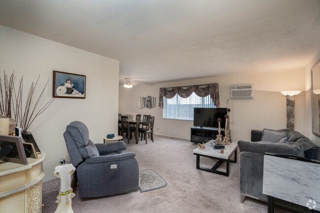 2BD,2BA-1025SF - Living Room