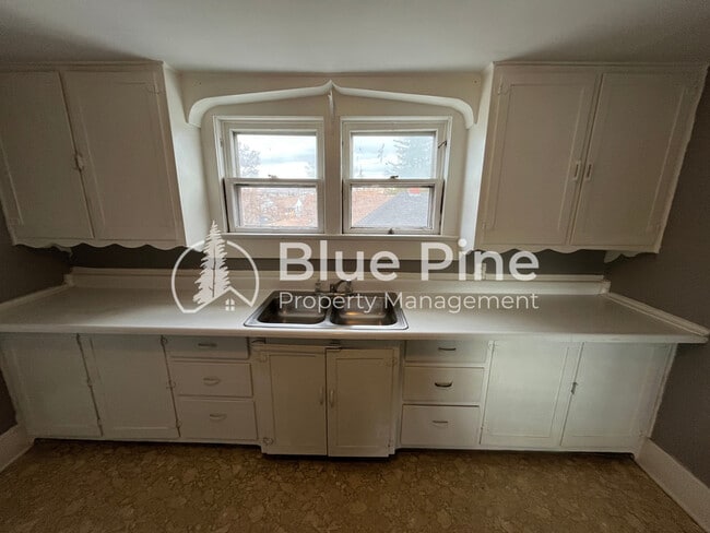 Photo - 236 W Young St Unit 2