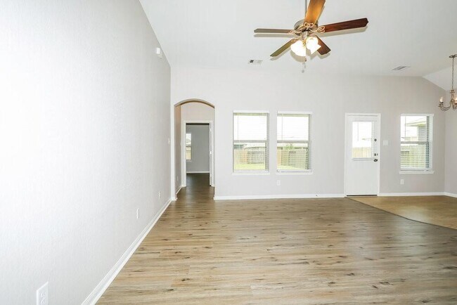 Photo - 3789 Waukegan Rd