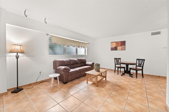 Photo - 1614 West Ave Unit 206