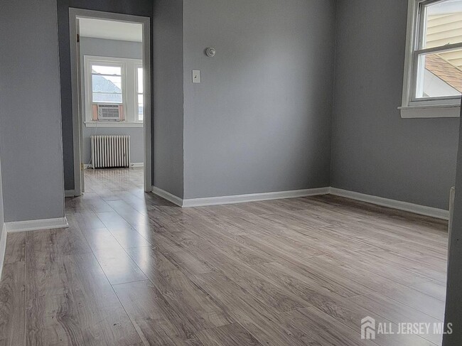 Photo - 159 1st St