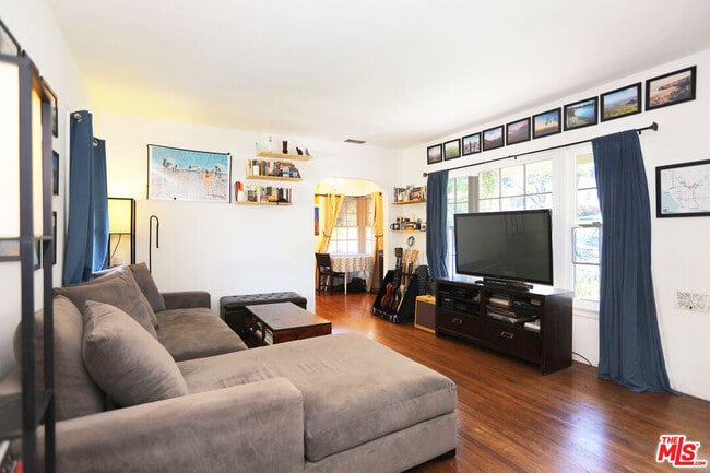 Photo - 87 W Glenarm St