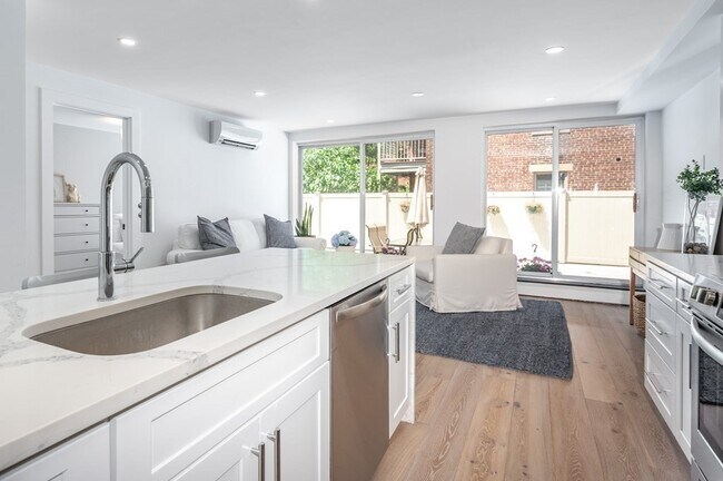 Photo - 123 Sewall Ave Unit 1-G