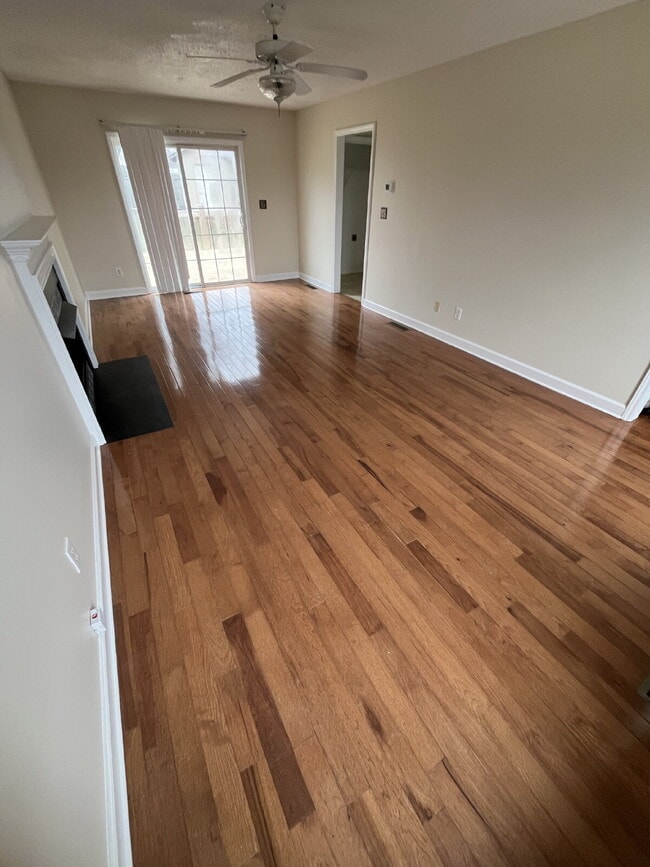 Photo - 145 Fiddlers Run Ct