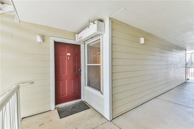Photo - 529 Southwest Pkwy Unidad 203