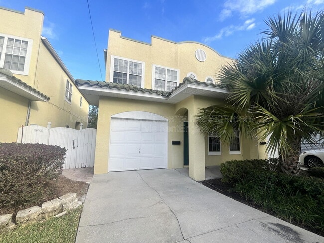 Photo - 1625 Park Lake St