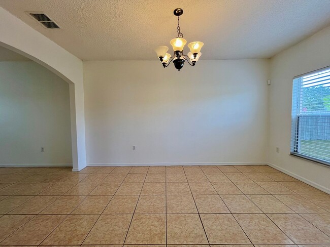 Photo - Beautiful 4 Bedroom Home in Maple Chase – Cypress Woods, Poinciana, FL