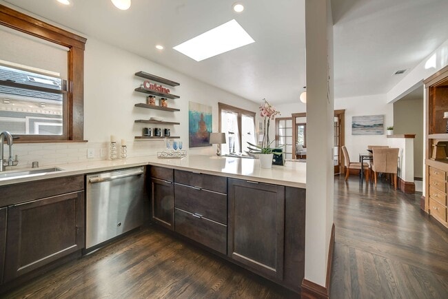 Photo - 2631 Regent St Unidad 2631