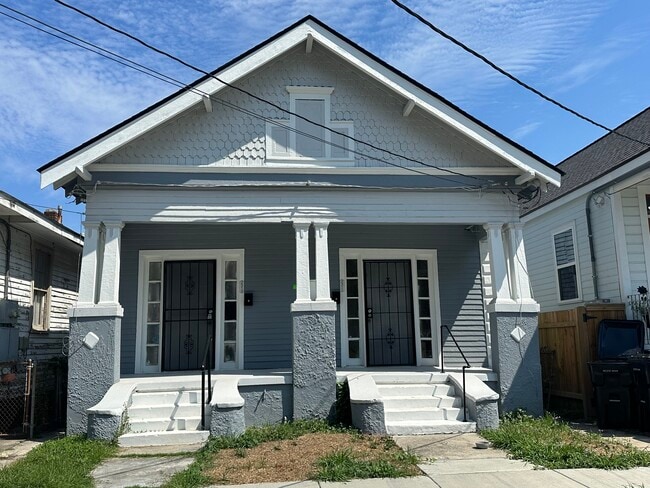 2313 Dabadie St Unit 2313 D'Abadie St