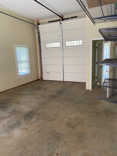 Downstairs apartment garage - 137 Edgecombe Rd Apartments Unit Furnished and Utilities
