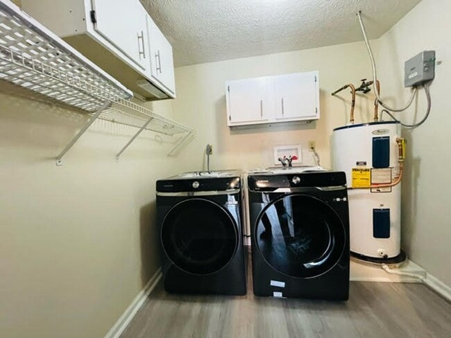 Photo - 4229 Briarwood Dr