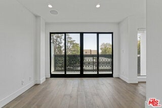 Photo - 1447 N Martel Ave