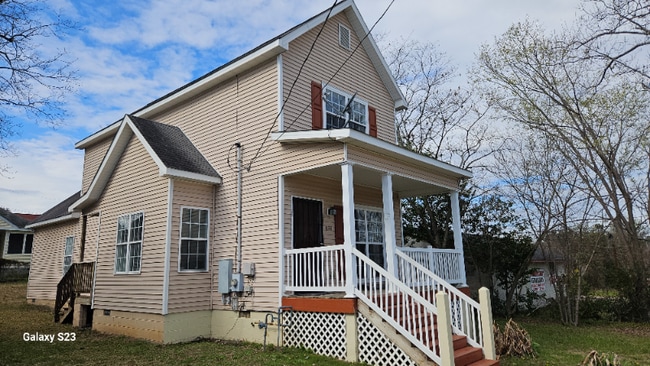 Photo - 894 Prince St