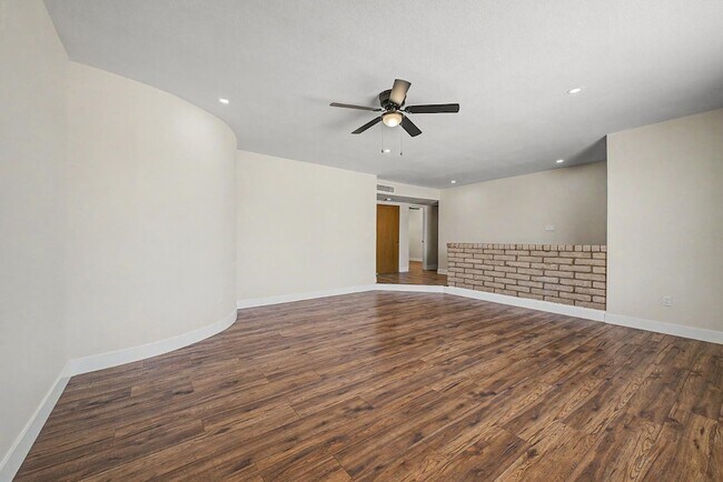 Photo - 5133 W McNeil St