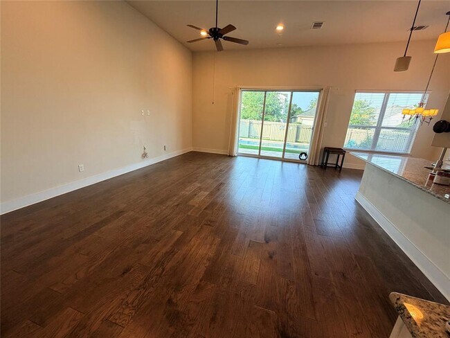 Photo - 13701 Ronald W Reagan Blvd