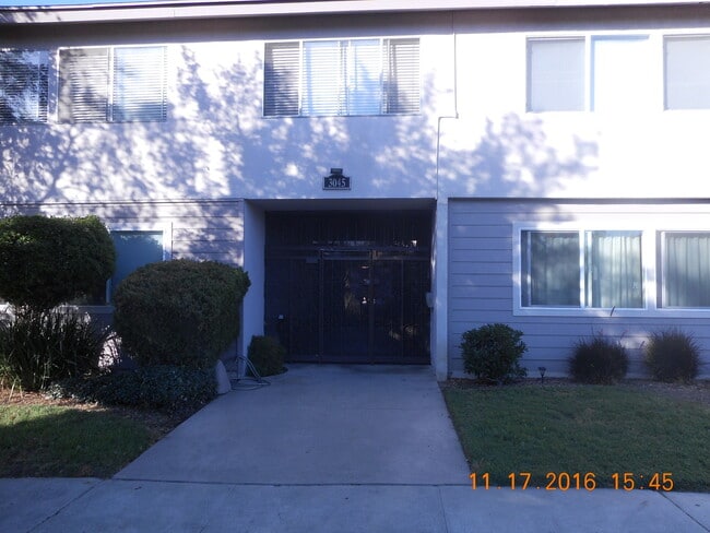 3045 E Theresa St Unidad 4