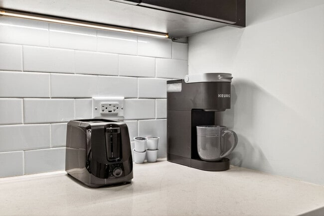 Photo - 1001 N Himes Ave Unidad ID1312614P