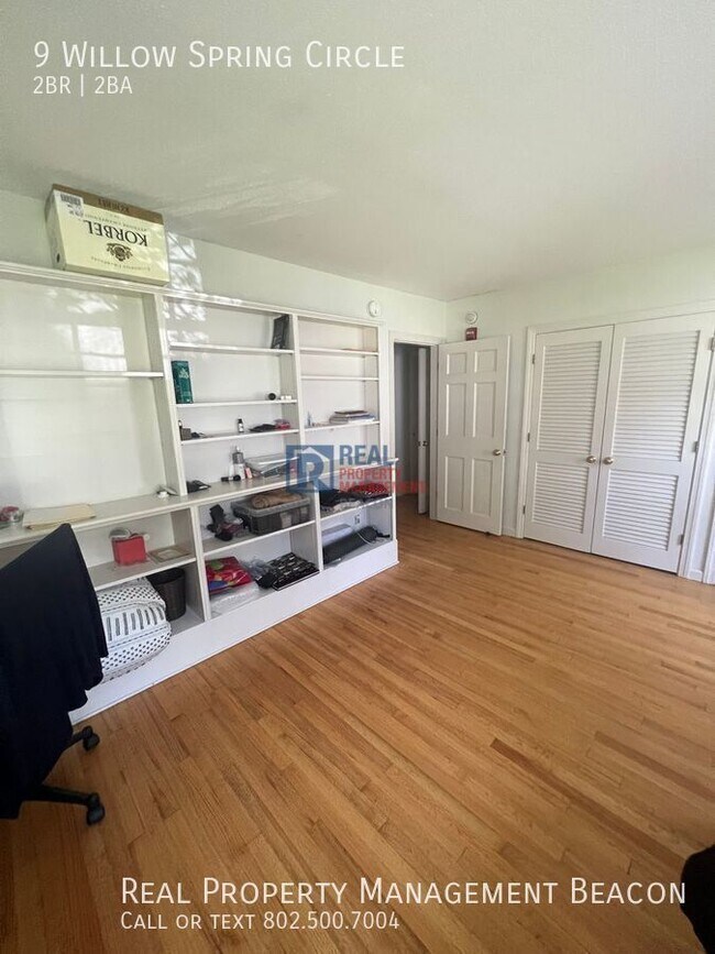 Photo - 9 Willow Spring Cir