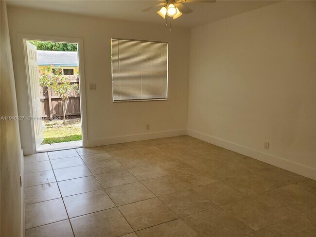 Photo - 26 SE 3rd Terrace Unidad 3