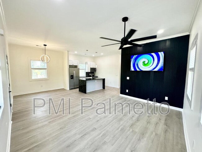 Photo - 1121 Zeigler St