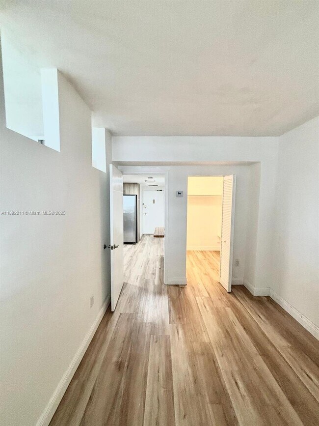 Photo - 801 Brickell Bay Dr Unit 1066