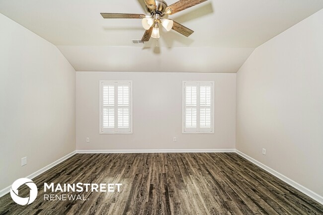 Photo - 331 Woodland Trl