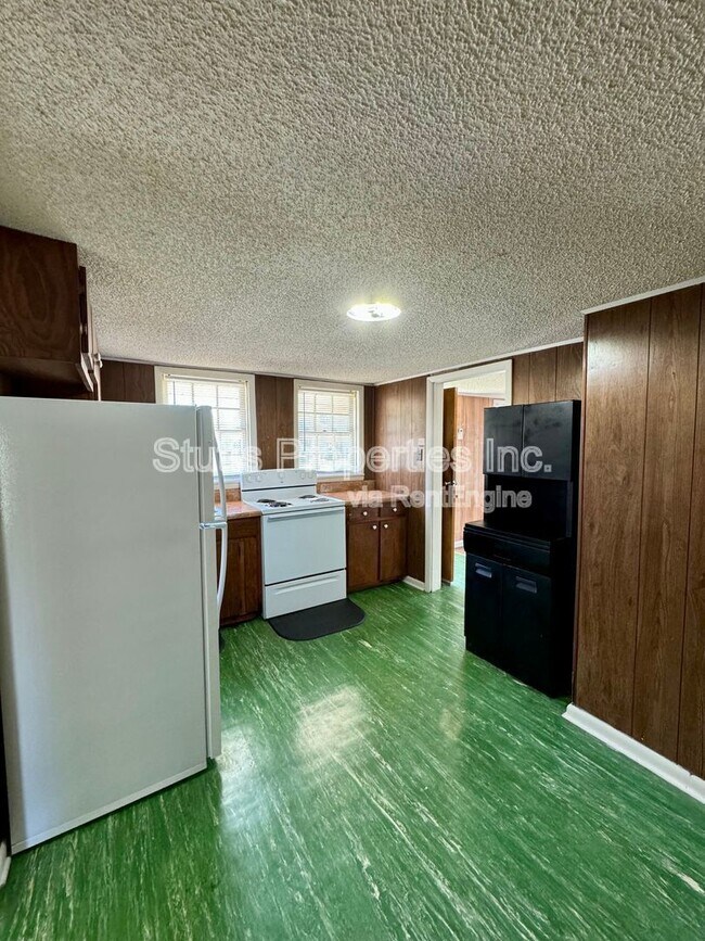 Photo - 316 S Chestnut St Unit B