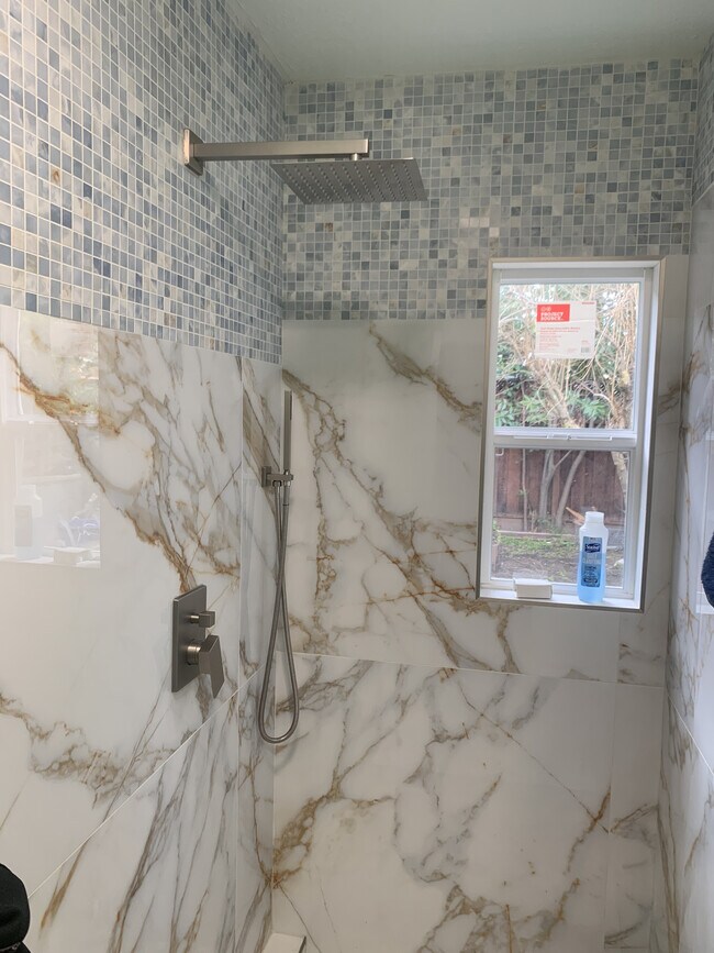 Photo - 667 Elm St Unidad B