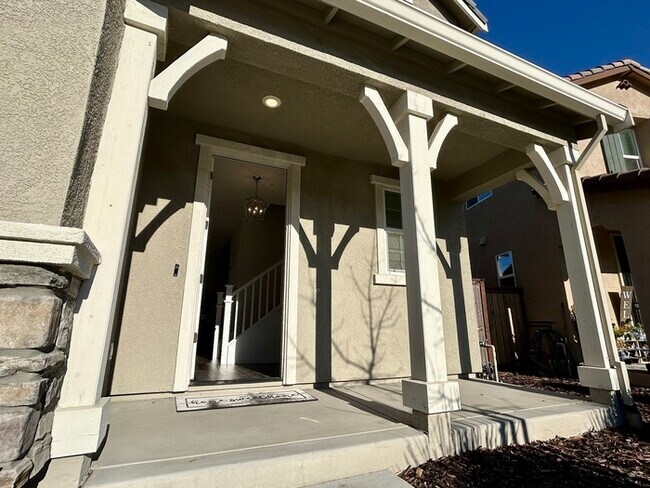 Photo - Beautiful 3 Bedroom 2.5 Bathroom WITH SOLAR