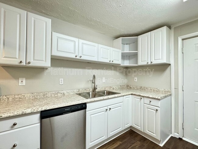 Photo - 3835 Mason Dr NW