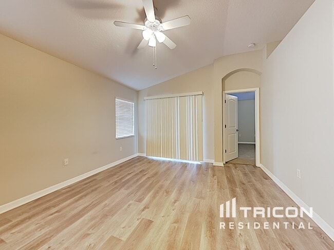 Photo - 1433 Delano Trent St