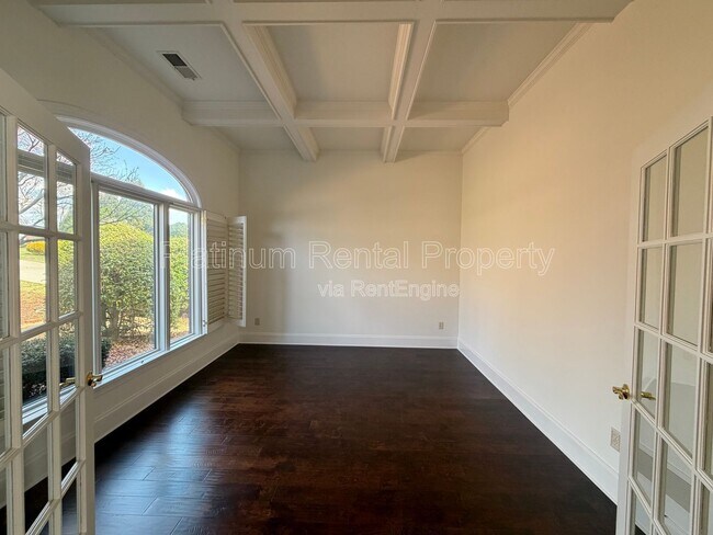 Photo - 7020 Grassmoor Grange Way