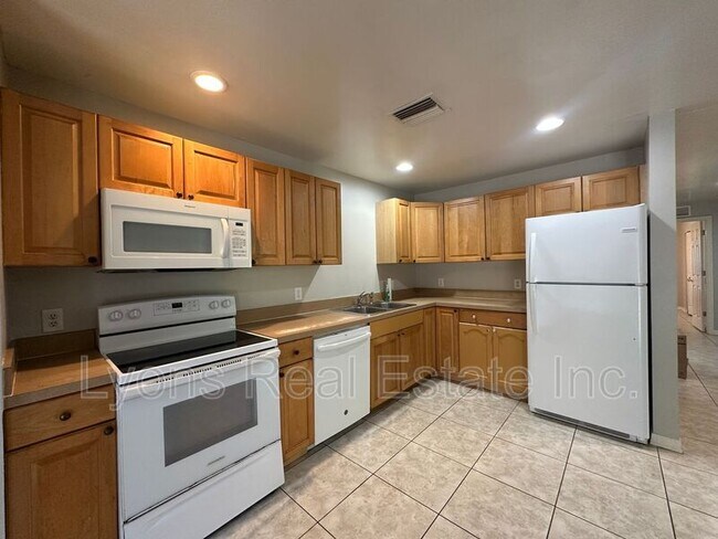 Photo - 5203 29th St SW