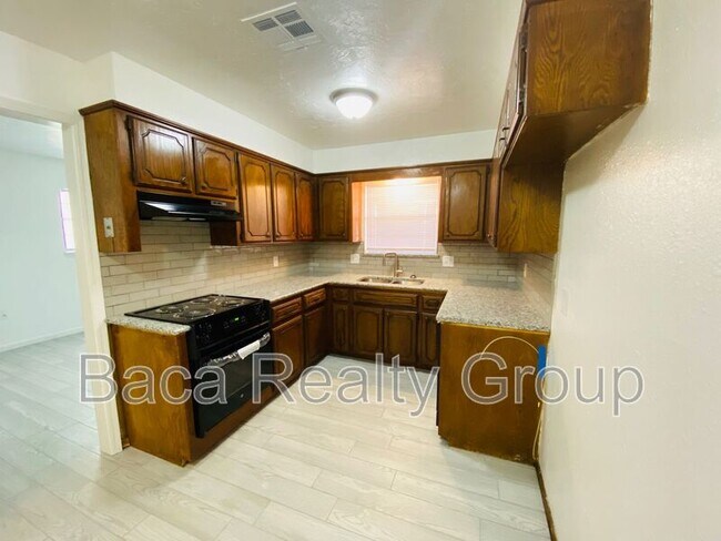 Photo - 305 S Fifth Street Unit B