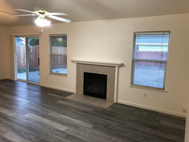 Photo - 13337 Skyline Blvd