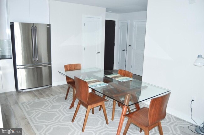 Building Photo - 460 New York Ave NW Unit 805