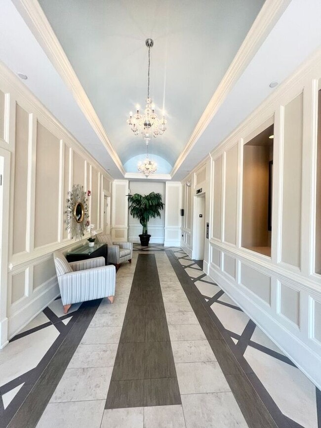 Photo - RENT SPECIAL! Mayfaire Townview 3rd floor ...
