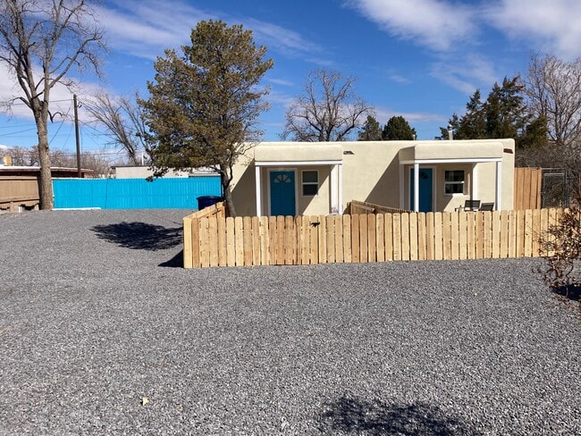 Building Photo - 221 Hendrix Rd NW Unit 219