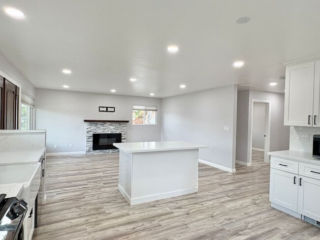 Photo - Stunning 4BR/3BA Home + Detached Studio in...