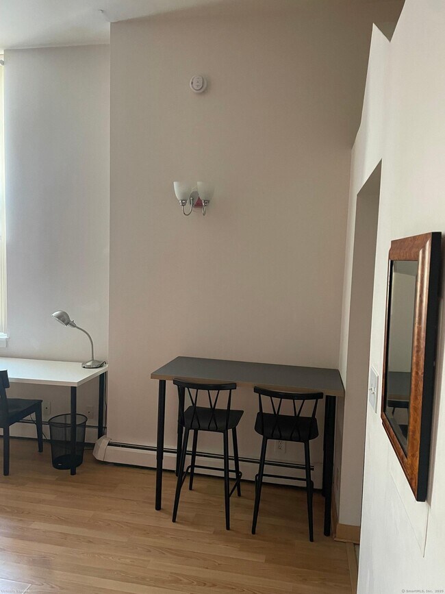 Photo - 124 Court St Unit 702