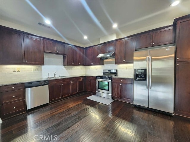 Photo - 732 E Valencia St