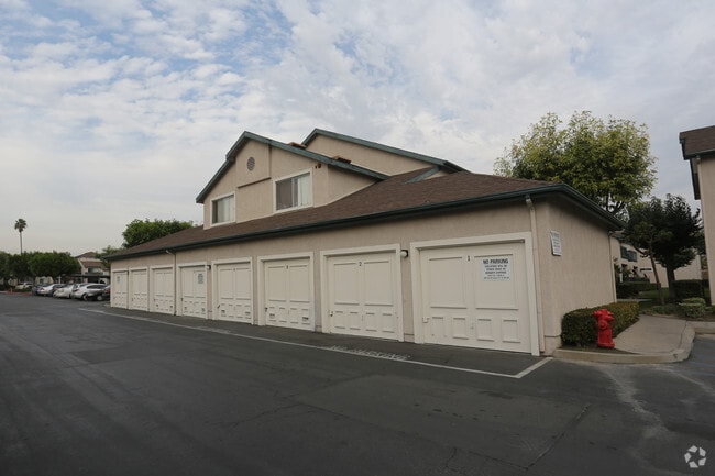Summerhill Village Apartments