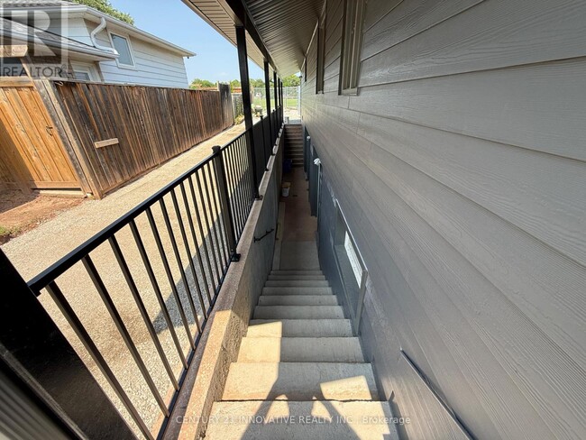 Photo - 541 Chamberlain Rd