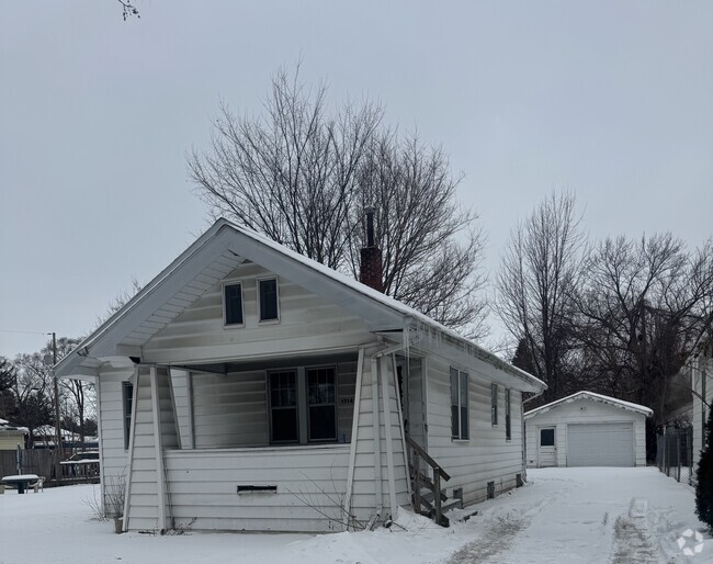 Building Photo - 1514 Houghton Ave Rental