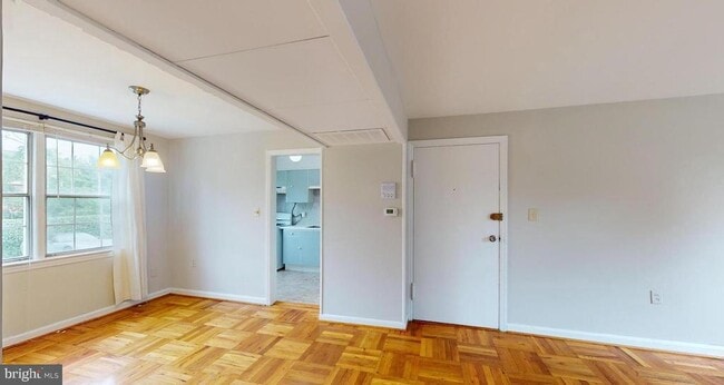 Building Photo - 6512 Potomac Ave Unit A1