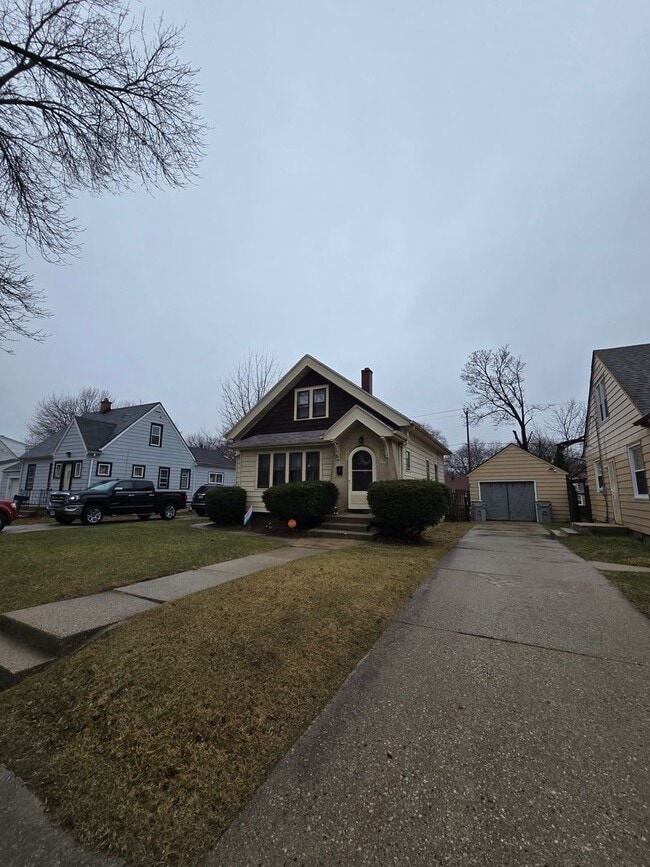 Building Photo - Charming 3-Bedroom Home Near McGovern Park