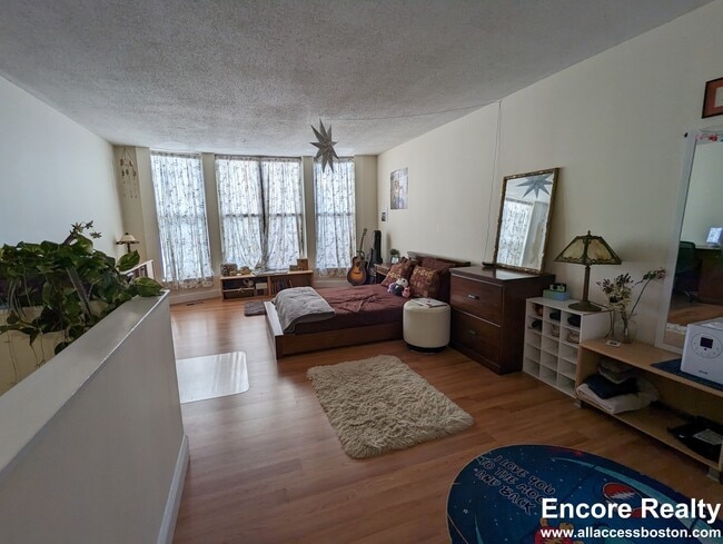 Building Photo - 1078 Boylston St Unit 2