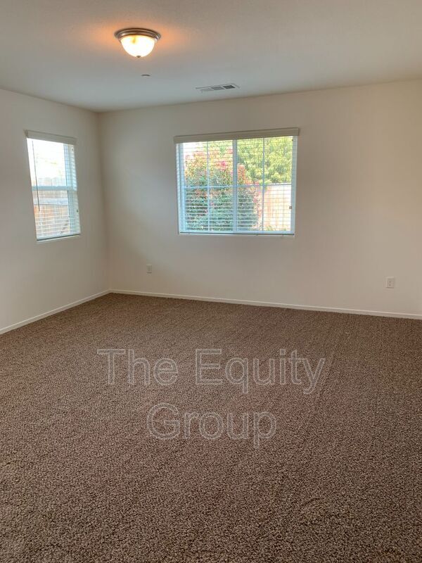 489 Edgewater St Rental For Rent in Tulare, CA
