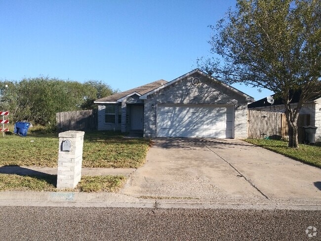 Building Photo - 4720 Sandpiper Ave Rental