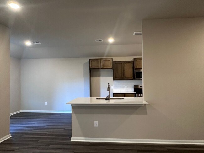 Photo - 9213 Blackfork Ln